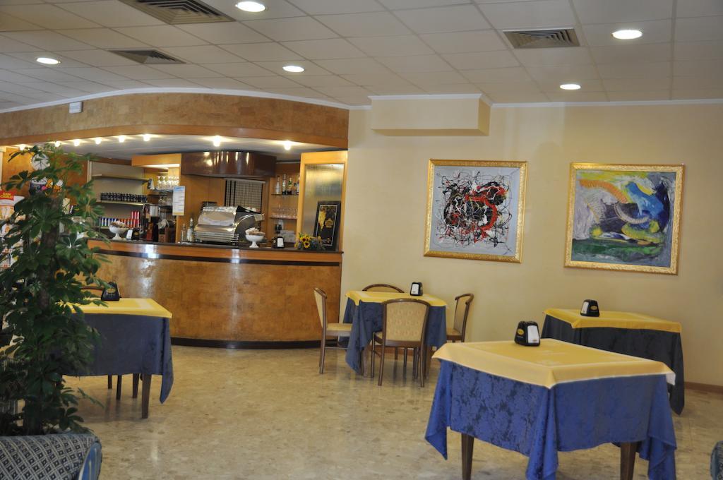 Hotel Terme Di San Vittore เจงกา ภายนอก รูปภาพ