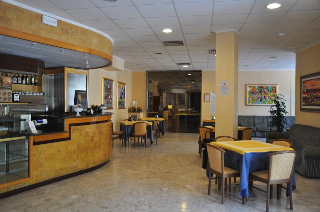 Hotel Terme Di San Vittore เจงกา ภายนอก รูปภาพ